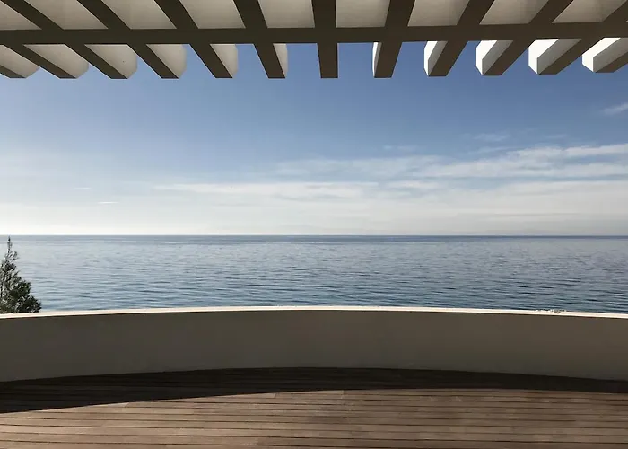 Sea Horizon Private With Panoramic Sea Views